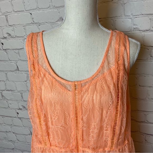Torrid NWT Coral Tiered Lace Top 2X - Picture 3 of 7